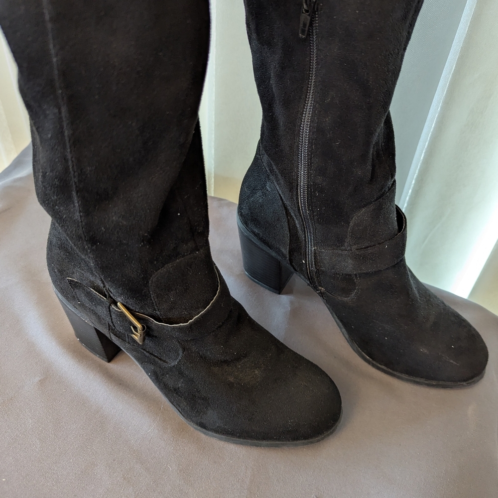 Black Knee-High Women's Boots - Picture 2 of 5